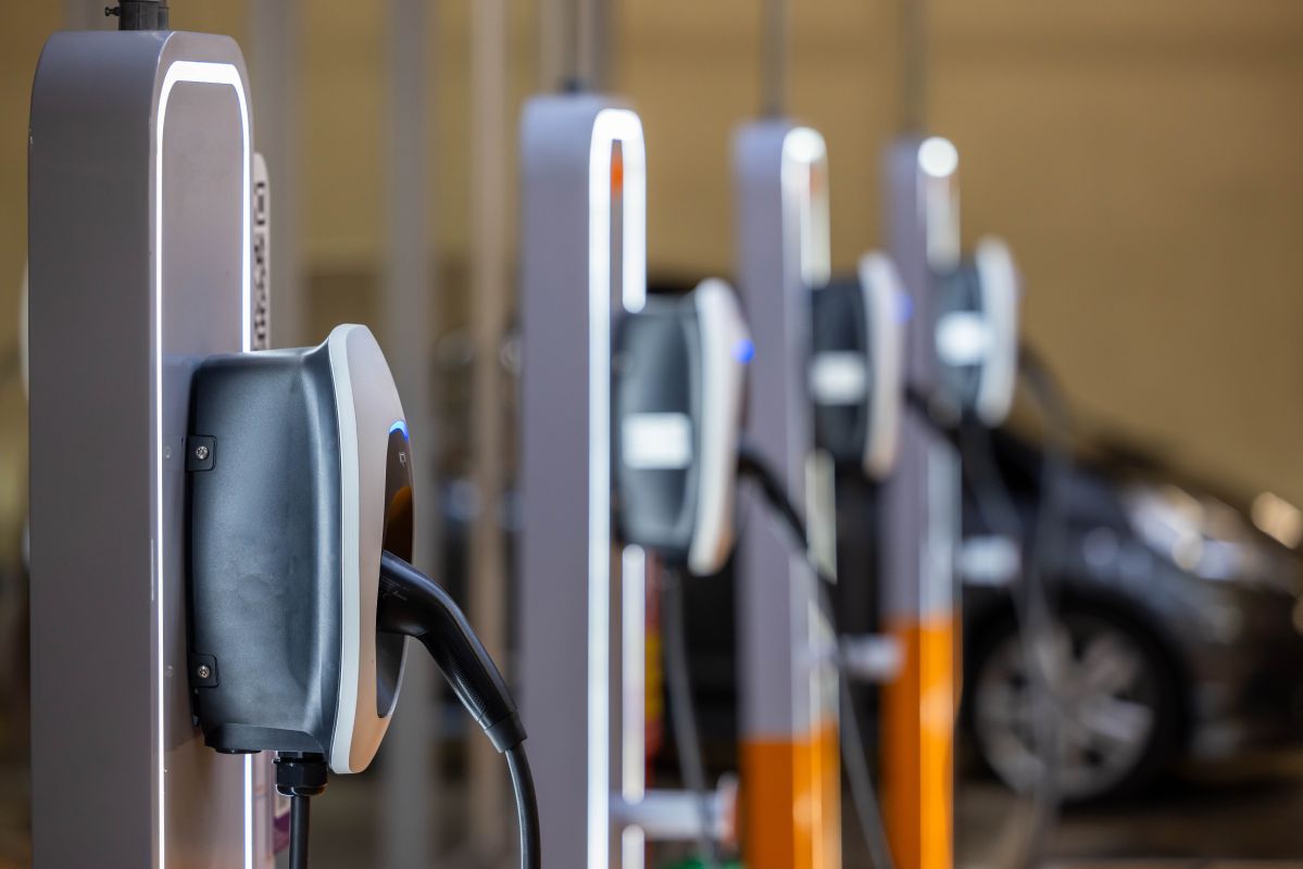 Stacje ładowania samochodów elektrycznych wyprodukowane przez producenta stacji ładowania samochodów elektrycznych.